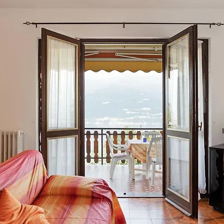 Valletta Lake View * Bellano